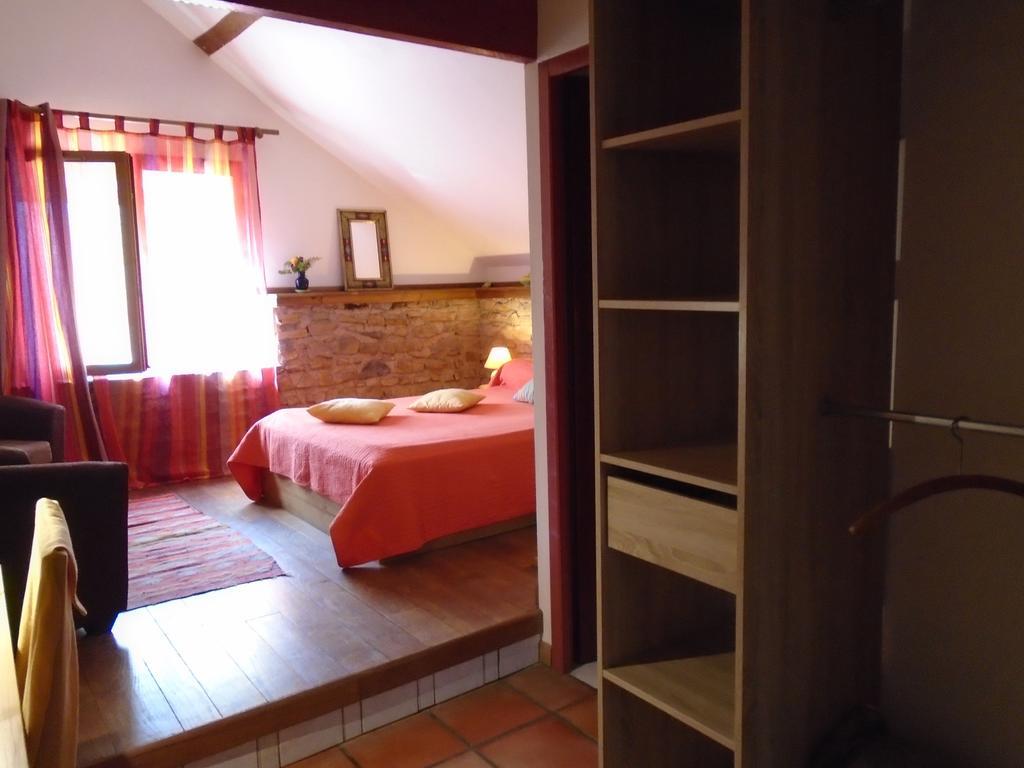 La Ferme Aux Sangliers - Micalet Villa Issor Exterior foto